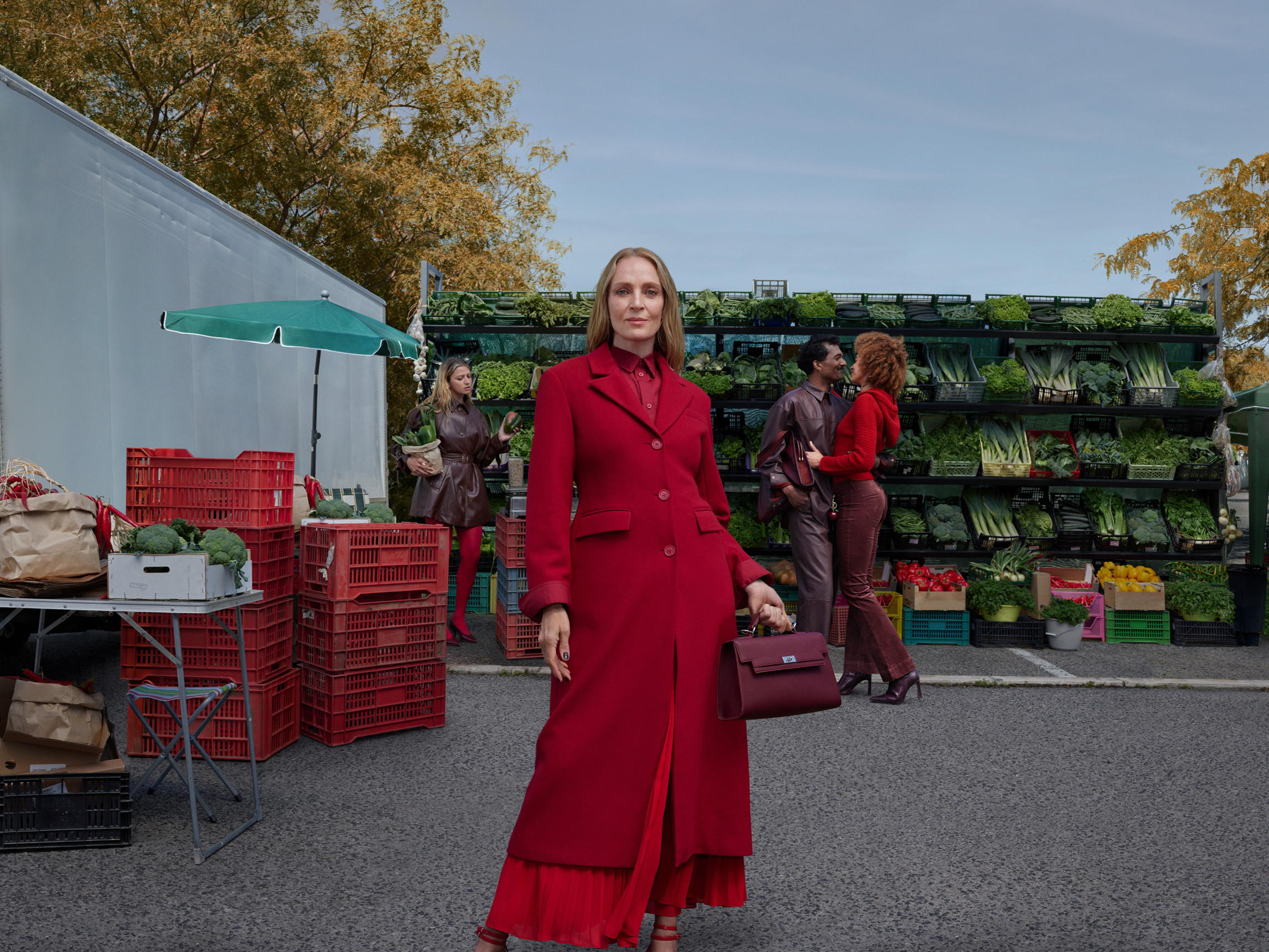 Zalando met en lumière Uma Thurman et PinkPantheress dans une campagne Automne-Hiver 2025 tout droit sortie d’un film