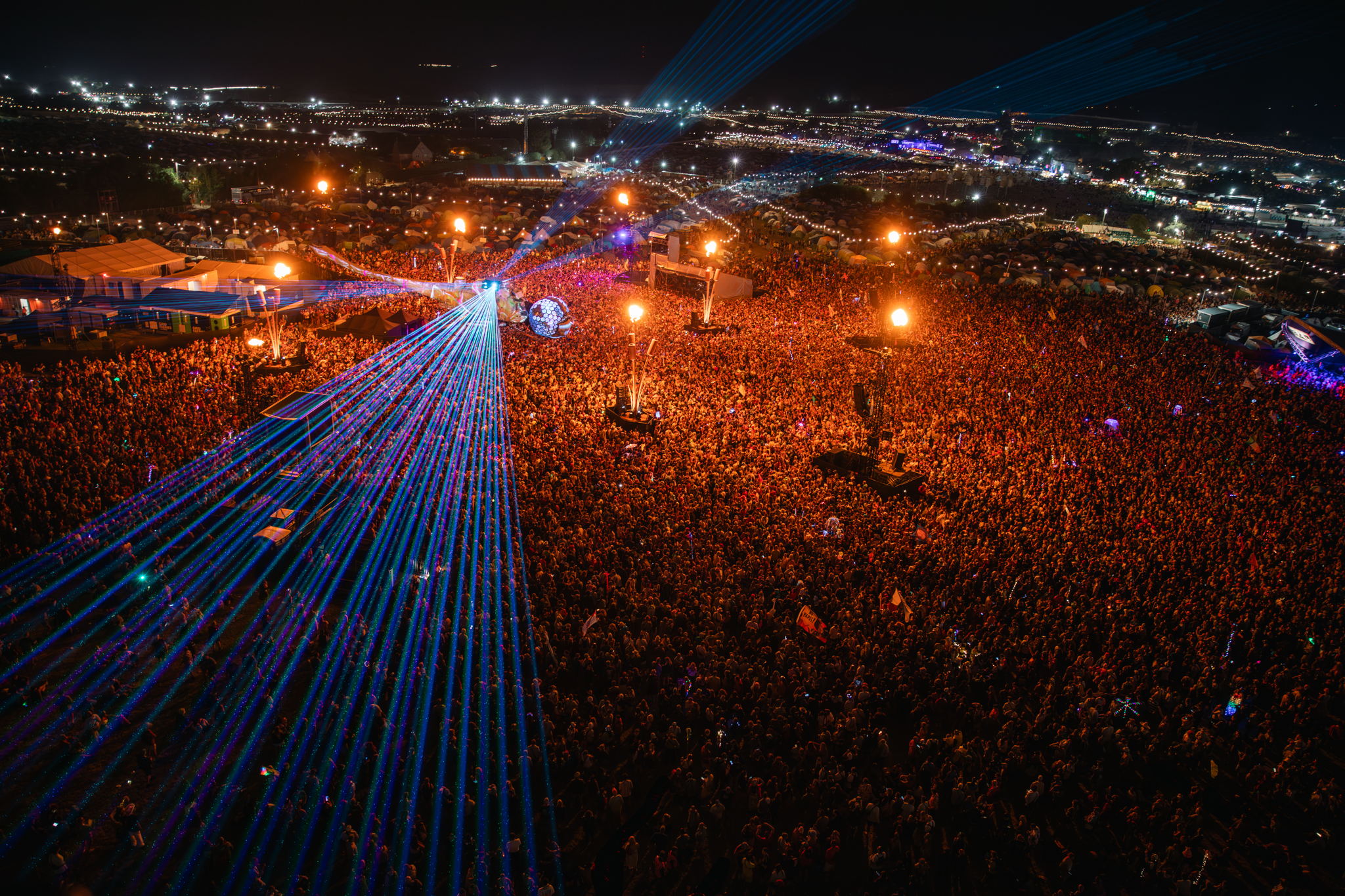 As well as the Dragonfly Stage by Arcadia Spectacular, Sennheiser’s Spectera was also used for Nile Rodgers & Chic’s performance on the Pyramid Stage, along with Dhani Harrison’s Friday slot on the Acoustic Stage at this year’s Glastonbury Picture credit: Charlie Raven