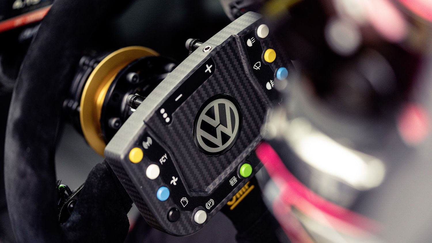 Centro de control: El volante del Golf GTI TCR que correrá en Nürburgring a finales de junio