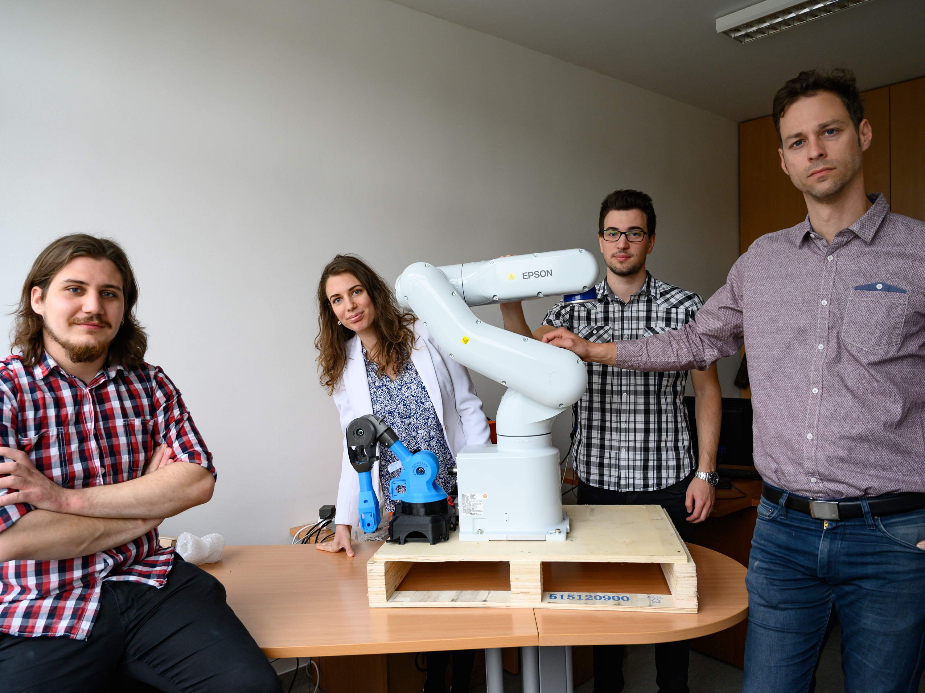 Magyar siker a nemzetközi Epson robotversenyen