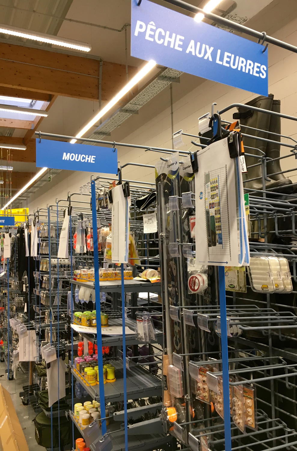 Decathlon de Marche en Famenne un magasin adapte aux activites sportives de la region