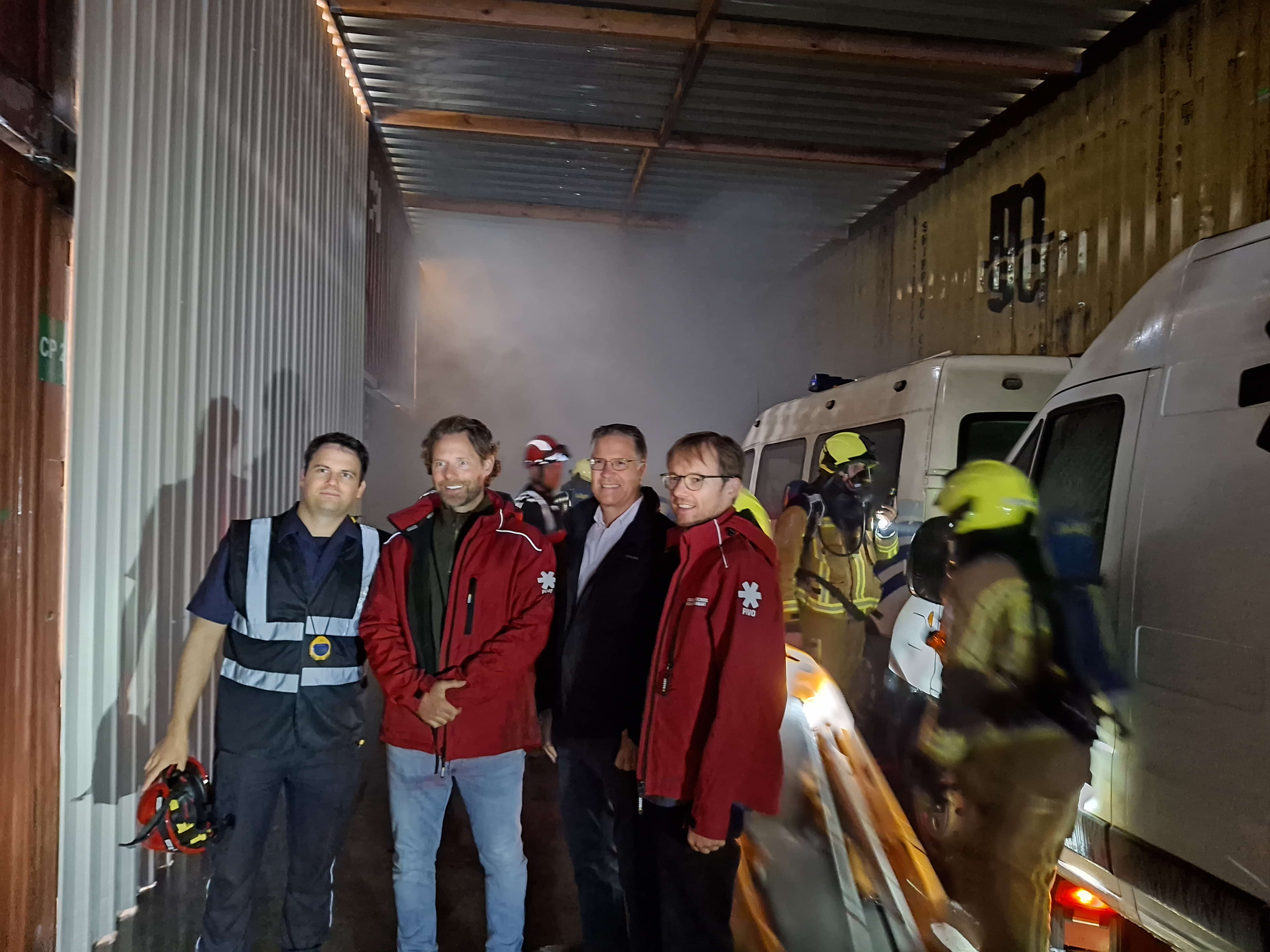 Brandweer neemt nieuwe containertunnel in gebruik