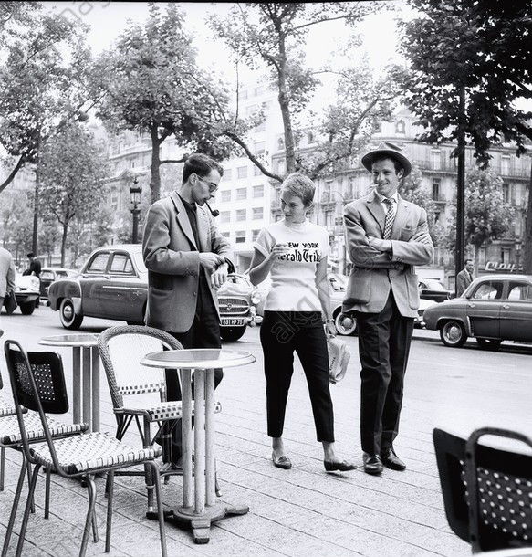 Tournage d'A Bout de Souffle avec Jean-Paul Belmondo et Jean Seberg sous la direction de Jean-Luc Godard (c) Jacques Boissay / akg-images