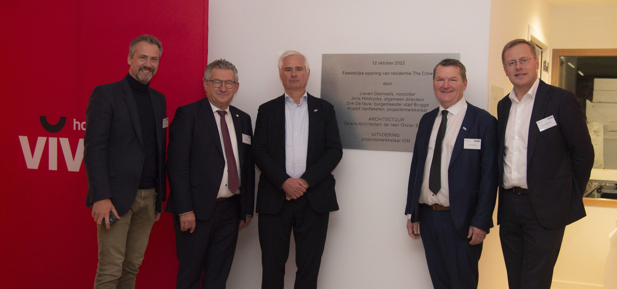 Vlnr: architect Olivier Salens, burgemeester Dirk De fauw, VIVES-voorzitter Lieven Danneels, VIVES-directeur Joris Hindryckx en ION-CEO Kristof Vanfleteren.