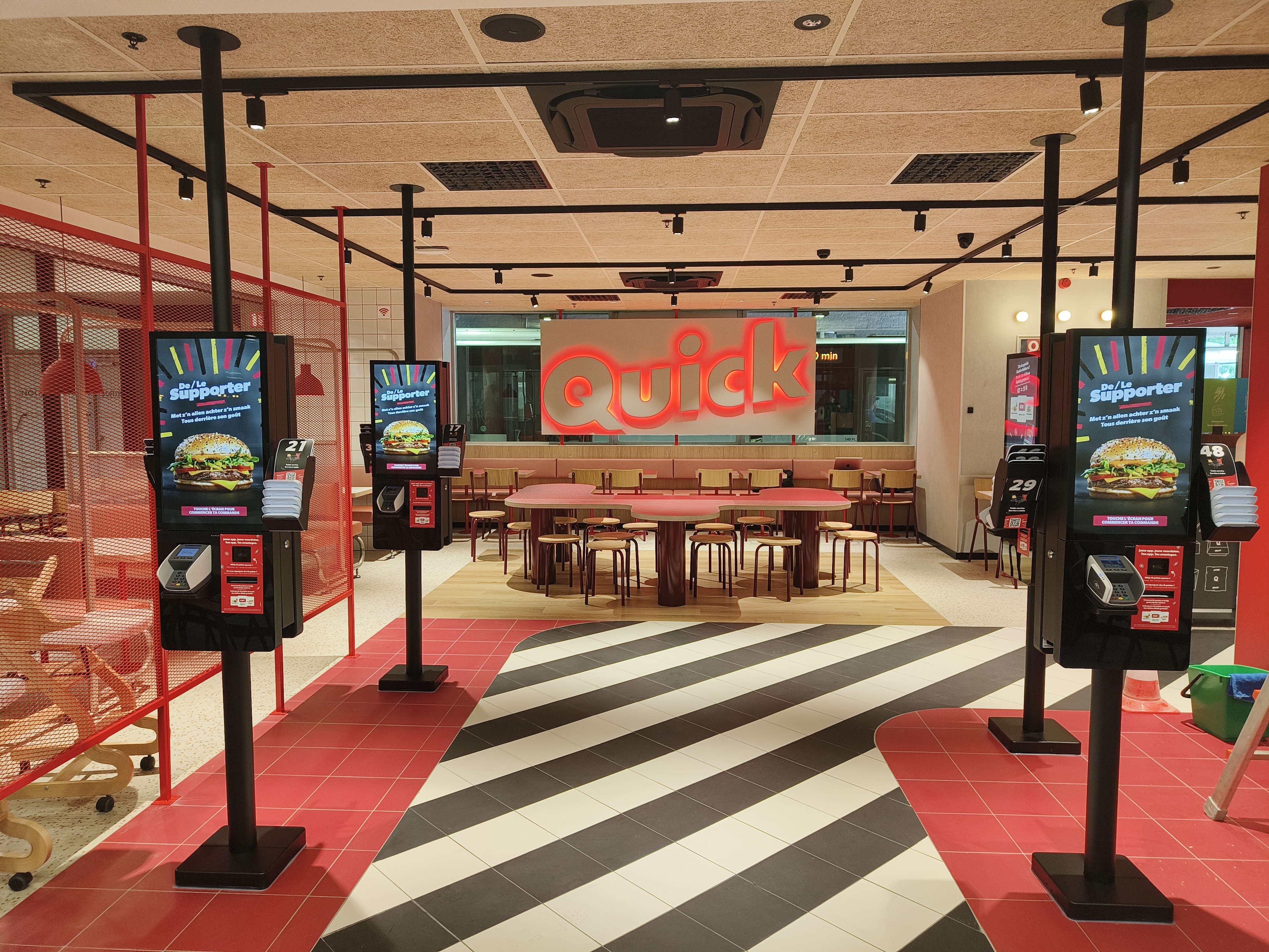 Lifting complet pour le Quick de la Gare du Midi 