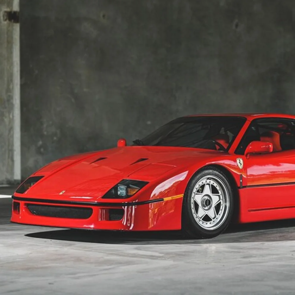 1991-Ferrari-F40-_0.jpg