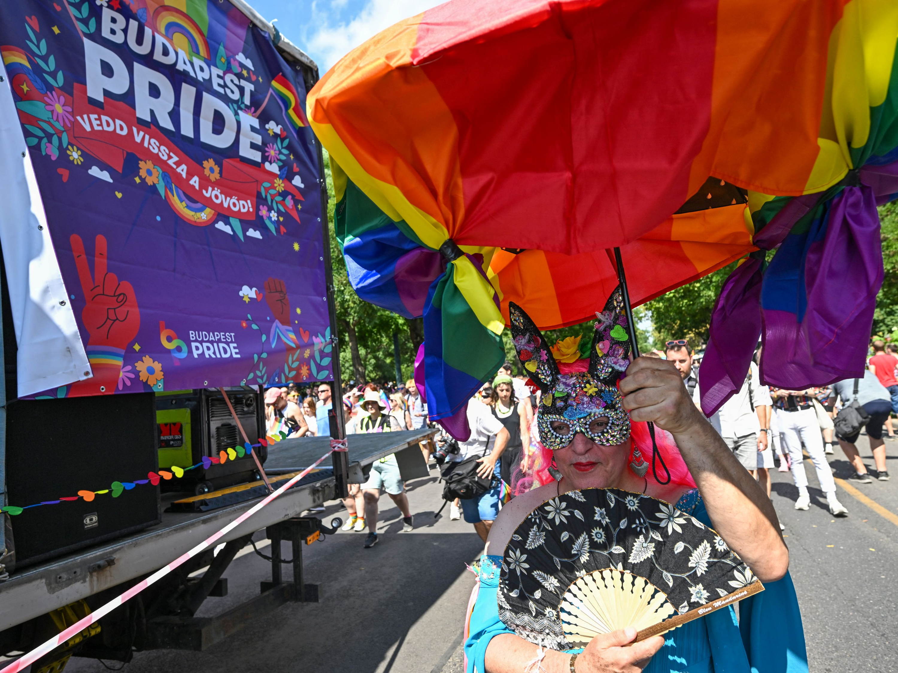 Mini Pride march in Brussels calls for right to demonstrate in Hungary
