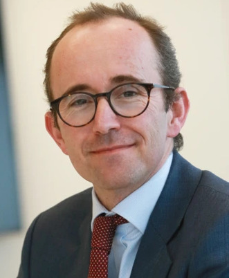 Changes to the executive committee at bpost Kurt Pierloot decides to give his career a new direction outside bpost and hands over his duties to Henri de Romrée