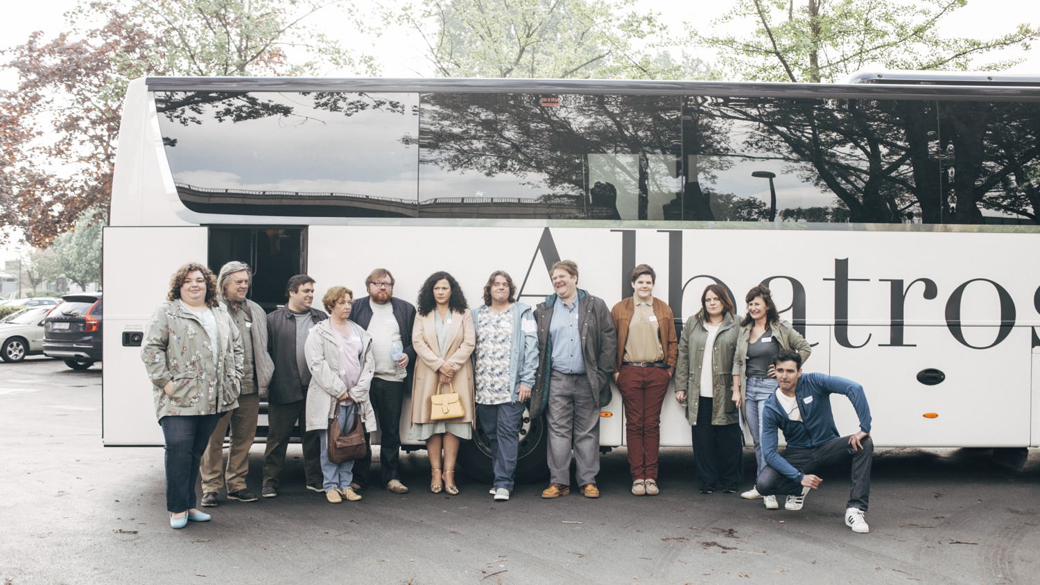 1. Albatros ┬® De Wereldvrede _ Eva Vlonk  - Marjan De Schutter, Titus Muizelaar, François Neycken, Isabelle Van Hecke, Thierry Janssen, Hilde Destoop, Benny Claessens, Dominique Van Malder, Jeroen Tillmans, Ruth Beeckmans, Janne Desmet, Joris Hessels