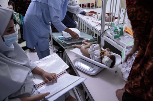 La malnutrition explose à Herat, alors que le système de santé afghan atteint son point de rupture