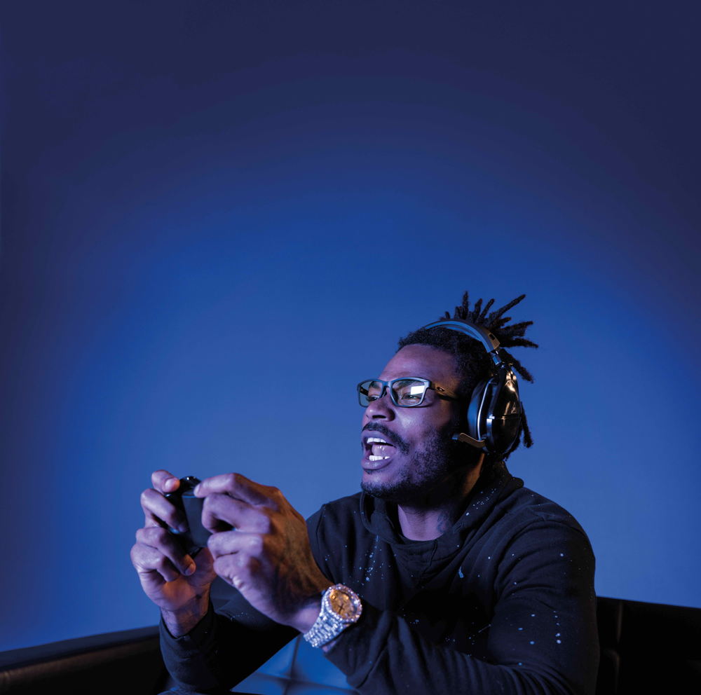 OAKLEY PRIZM GAMING - DERWIN JAMES (1)