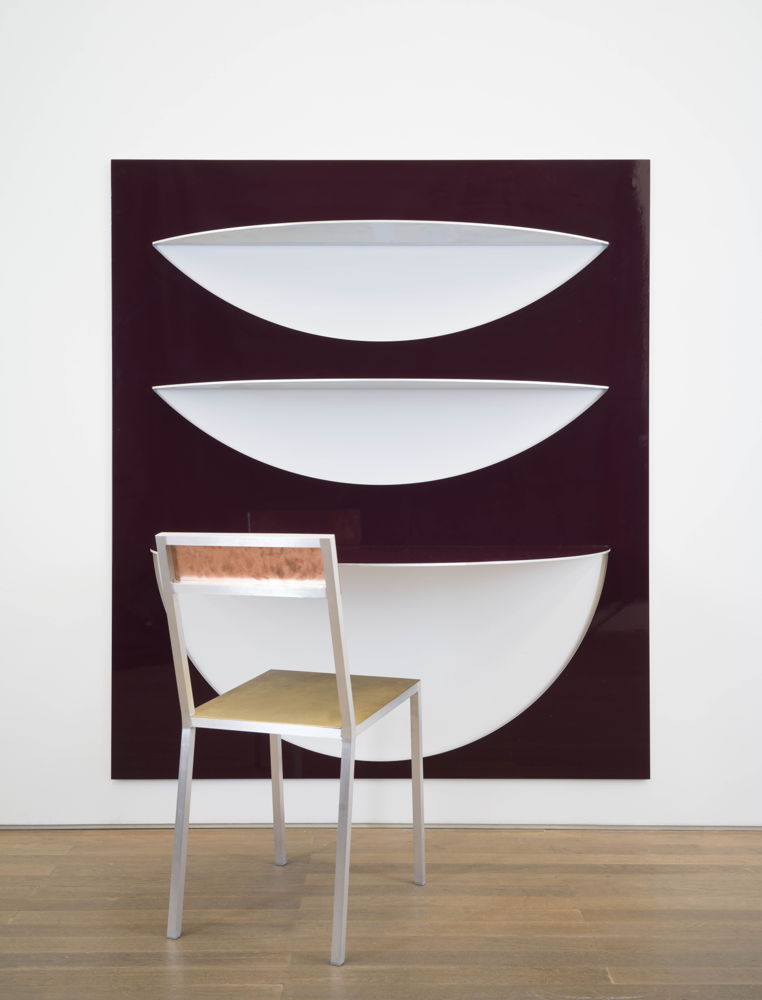 MULLER VAN SEVEREN, Frame 25, 2024. Aluminum, lacquer. 161 x 140 x 60 cm. Courtesy Tim Van Laere Gallery, Antwerp-Rome.