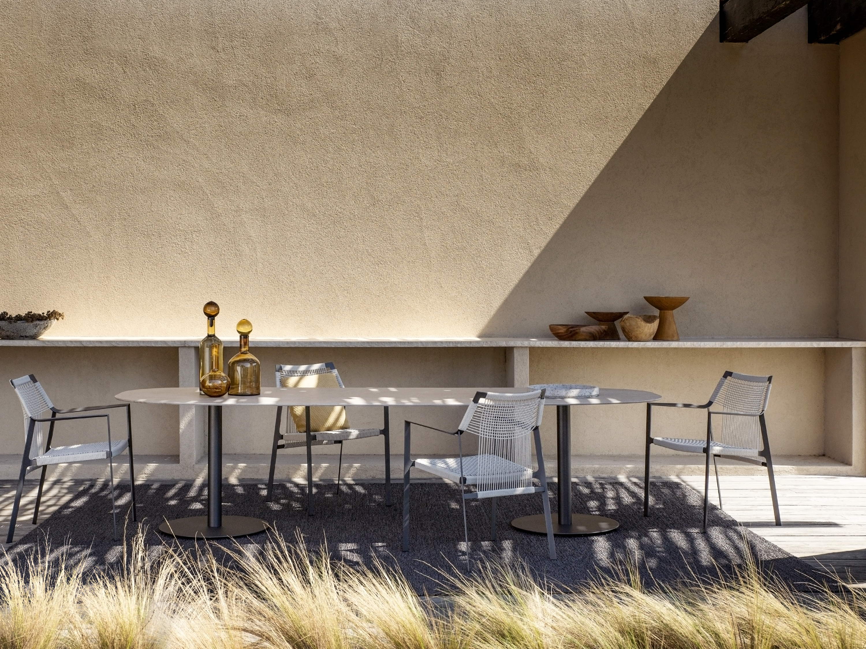 Dîners 'al fresco' avec la collection polyvalente T-table de TRIBÙ
