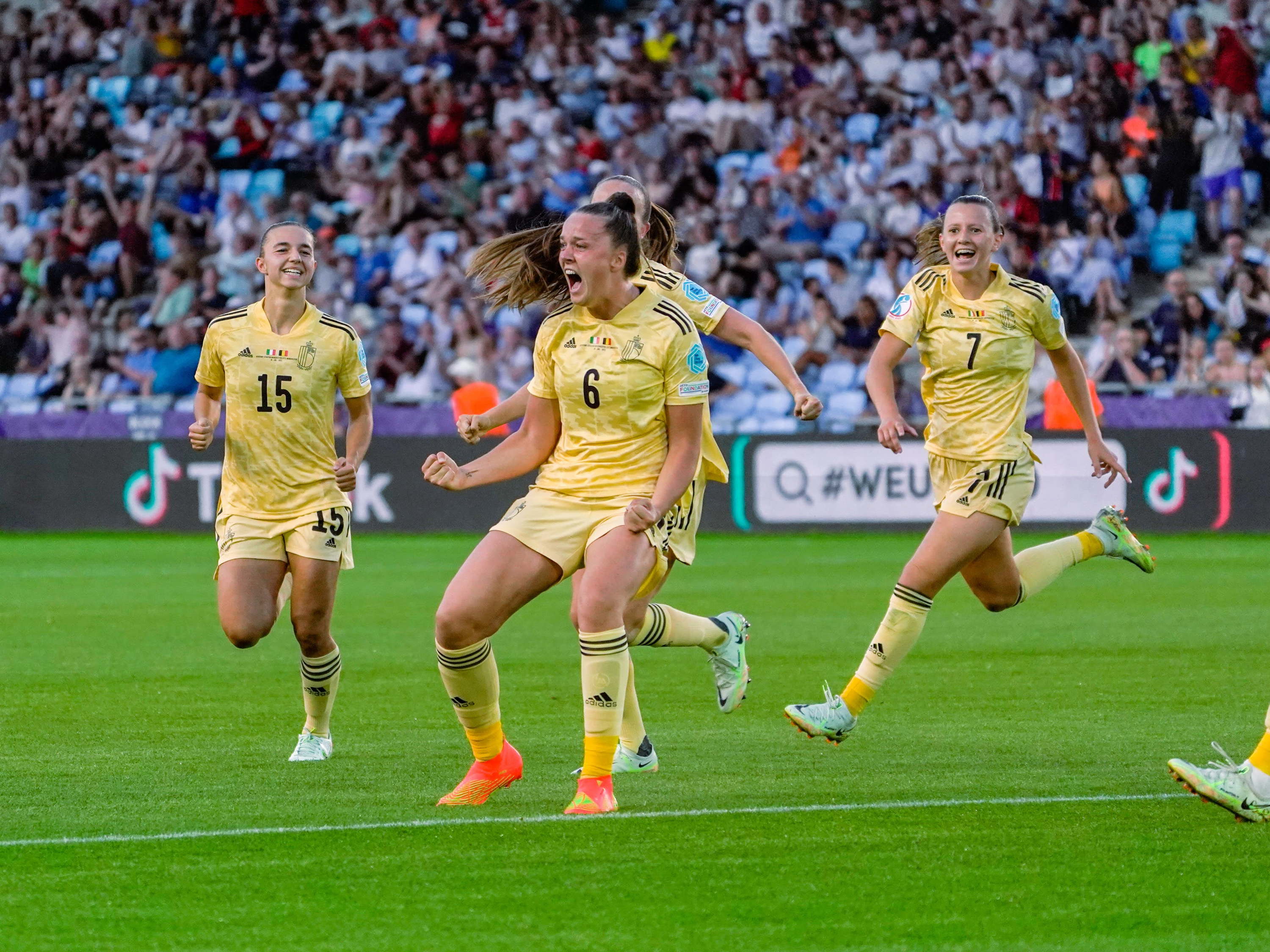 Play, VRT en RTBF zenden UEFA Nations League-wedstrijden Red Flames uit
