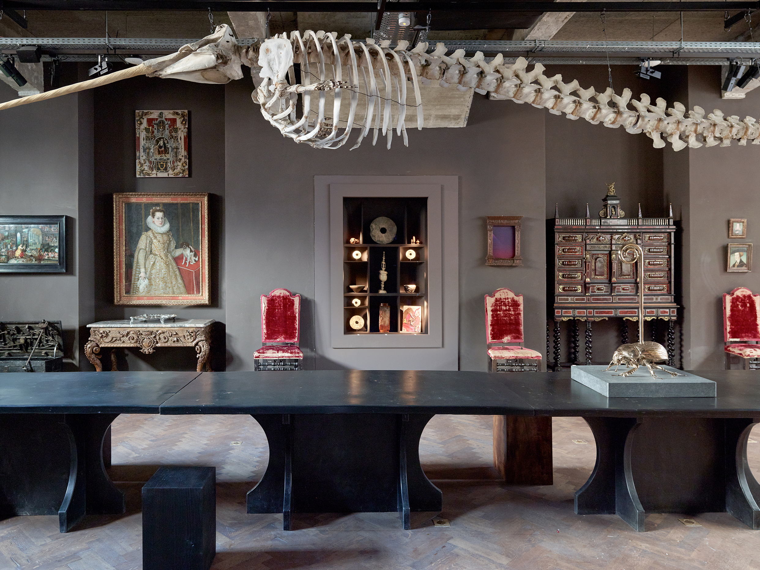 Axel Vervoordt inaugure la Cabinet de Curiosités au musée du diamant DIVA
