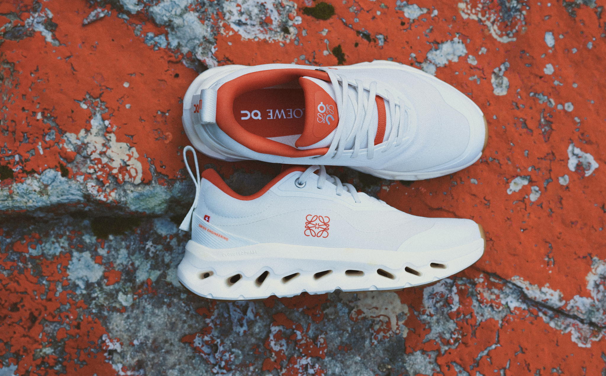 【LOEWE ランニングシューズ x On】Cloudtilt Blue/Red/White