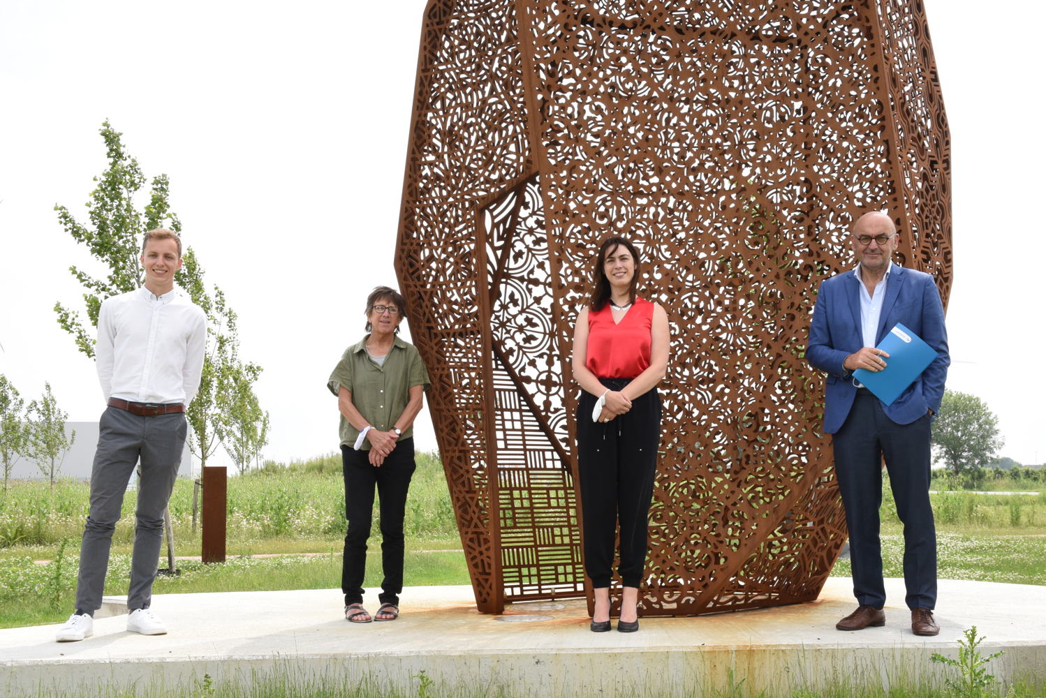 vlnr: medewerker MLSO Maxim Schroeyers, gedeputeerden Riet Gillis & An Vervliet, voorzitter Raad van Bestuur MLSO Boudewijn Vlegels - copyright MLSO 