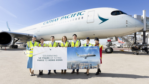 Cathay Pacific célèbre 40 ans de liaison entre la France et Hong Kong