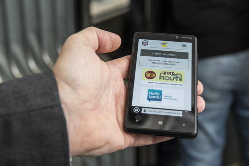 Wifi op De Lijn: surfen op de tram (credit: Stefaan Van Hul)