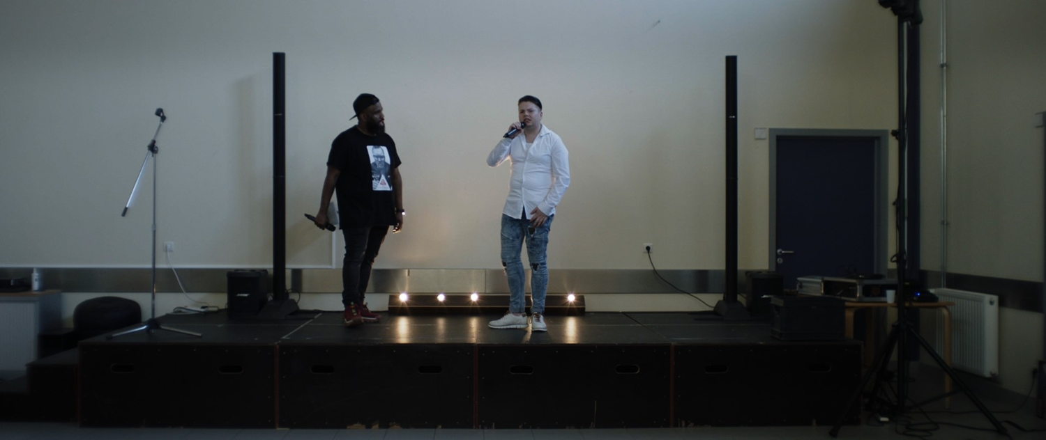 Willie Wartaal & Yani - (c) VRT  / De chinezen