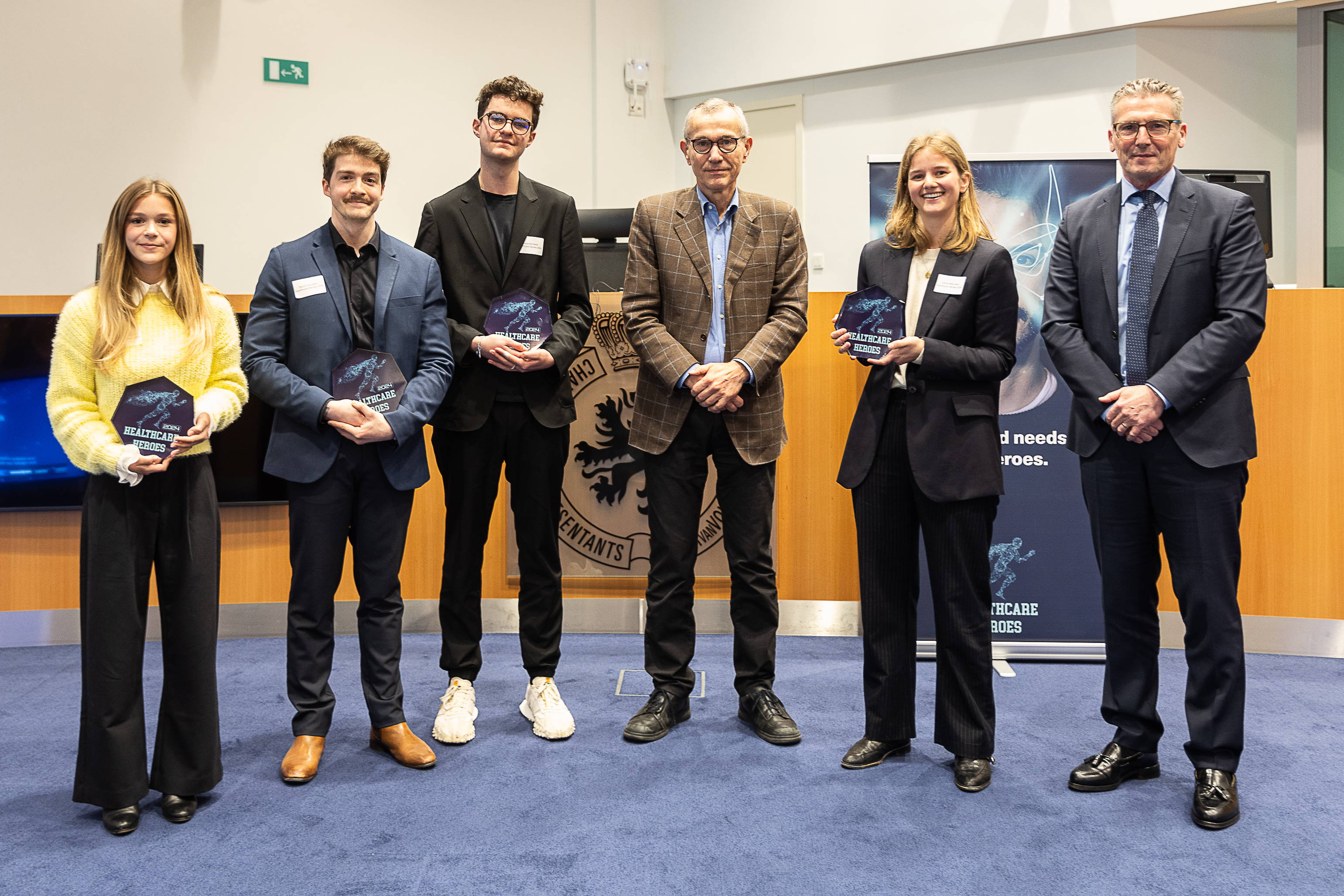 Lighthouse, un chatbot piloté par l'IA pour la santé mentale, remporte le prix Healthcare Heroes 2024.