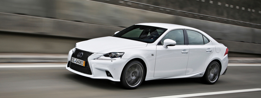 Lexus IS 300h awarded ‘Best in Class’ for safety by Euro NCAP