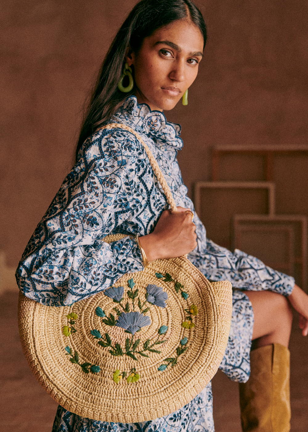 Sézane - Panier JUNE Raphia broderies fleurs denim multi - 160€
