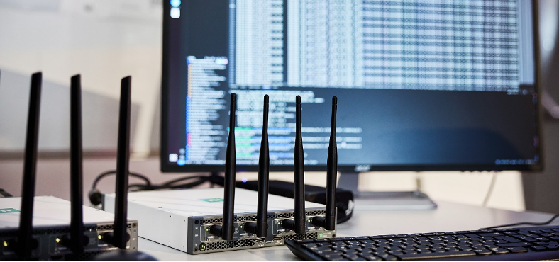Software-defined radio, DECT NR+ demonstrator developed by Leibniz University Hanover