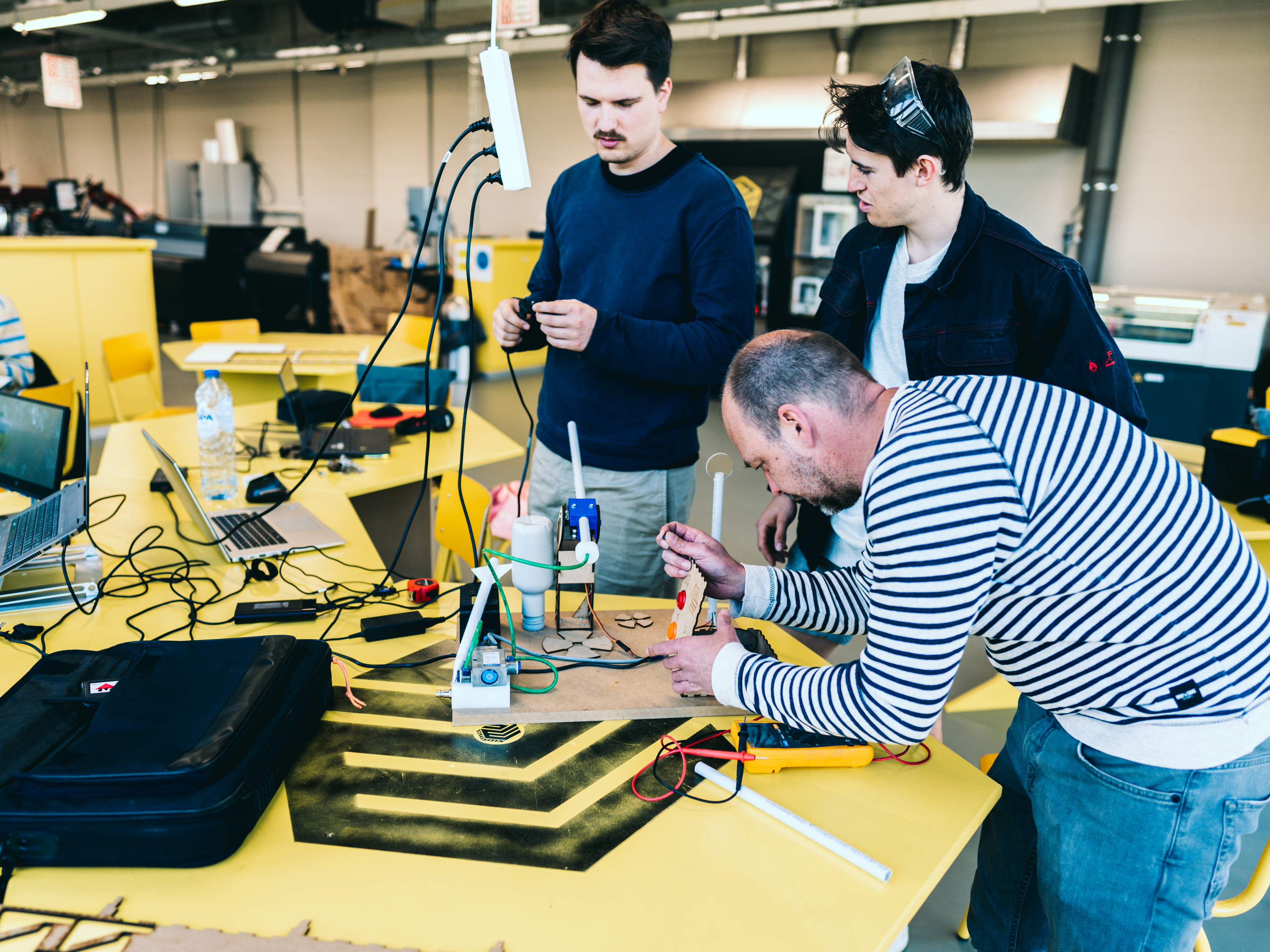 Van stuk naar herstelgeluk: eerste Student Repair Café op Campus De Nayer
