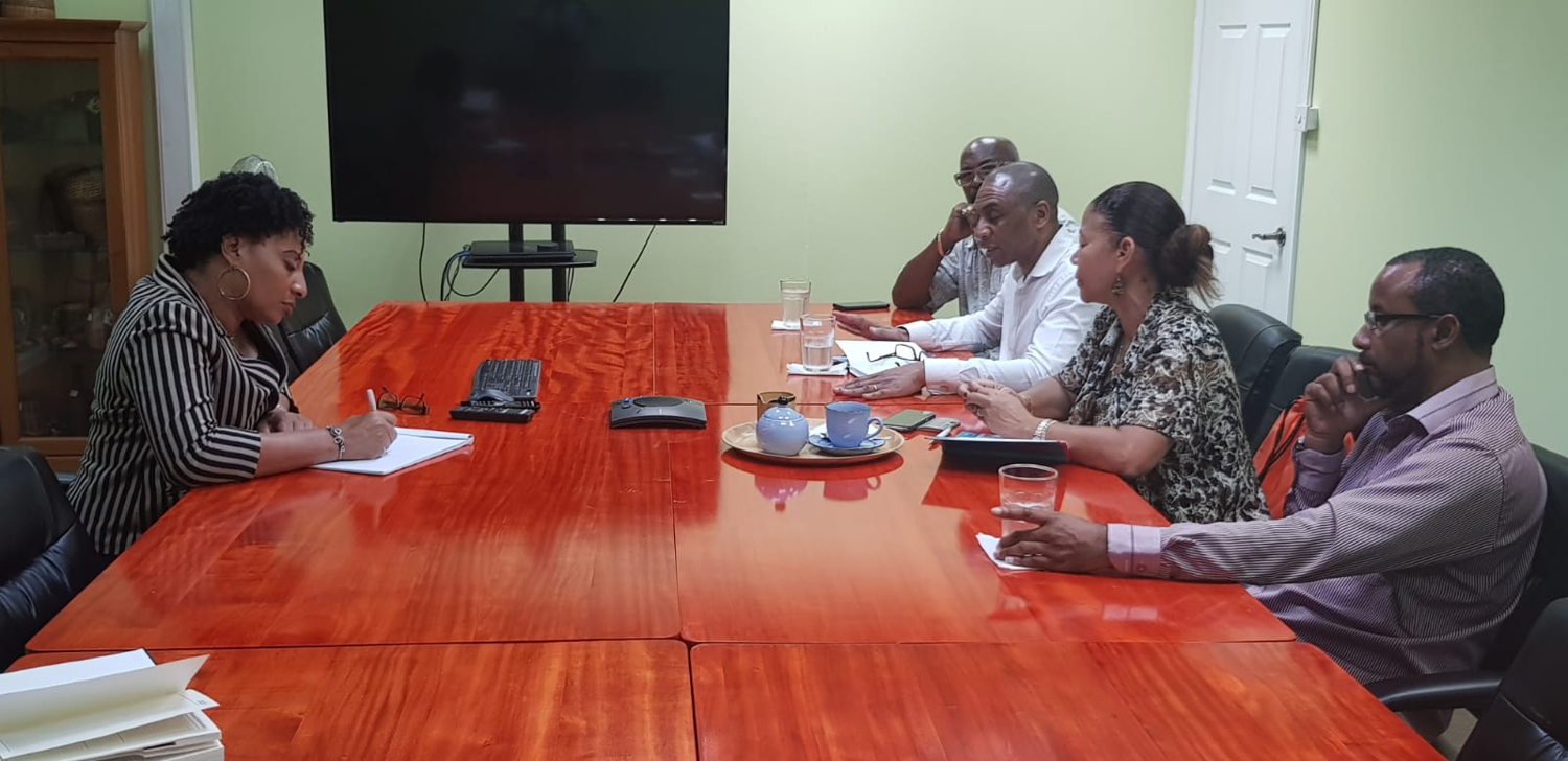 Technical Specialist for Trade Promotion and Institutional Strengthening at the OECS Competitive Business Unit Andrena Simon meet with some participants of the delegation of the 2nd Caribbean Business Cruise