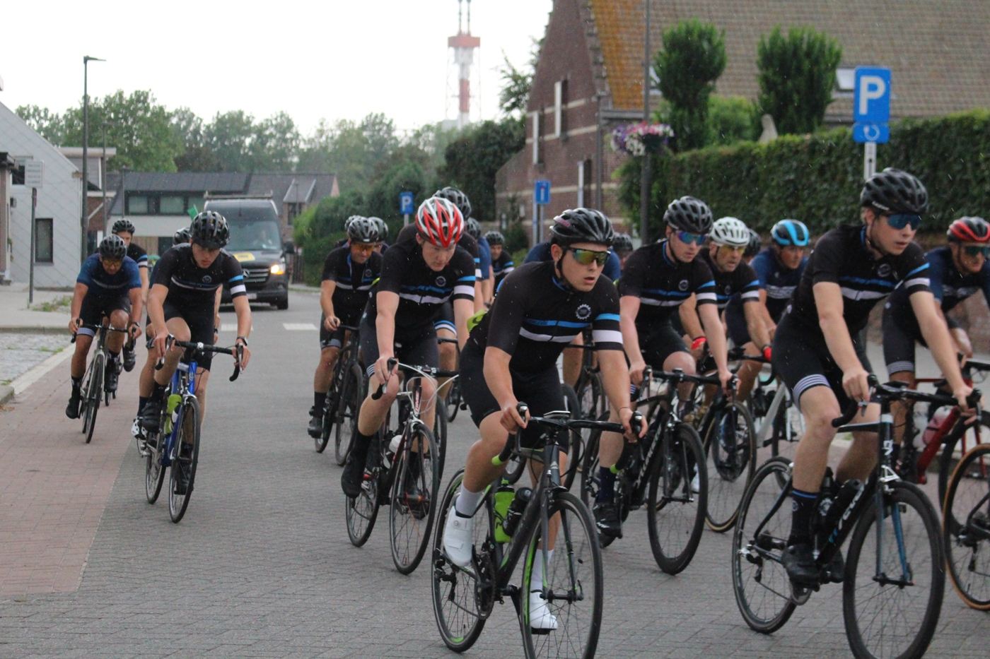 Kermis in Zandvliet met koersen en Trail