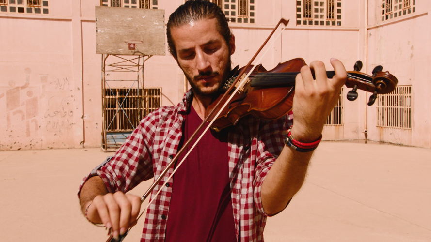 Nieuwe muziekinstrumenten voor Mosul - (c) VRT