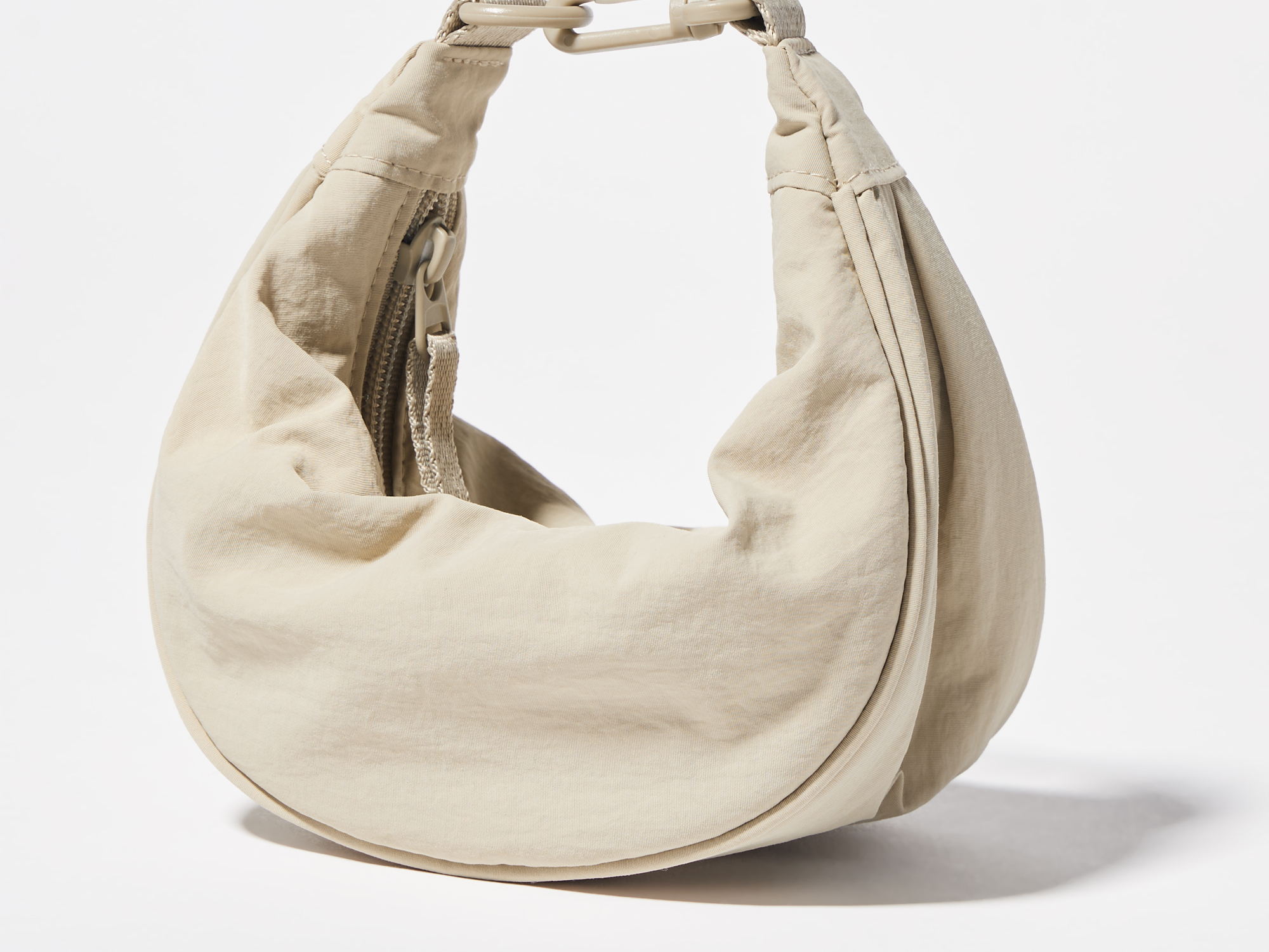 UNIQLO’s viral tas krijgt ultrakleine update