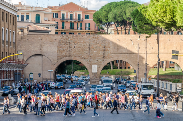 Η Sony συνεργάζεται για ένα δοκιμαστικό «έξυπνο» πρόγραμμα πόλεων στη Ρώμη, χρησιμοποιώντας έξυπνους αισθητήρες όρασης για τη μείωση της κυκλοφορίας, τη βελτιστοποίηση των δημόσιων συγκοινωνιών και την μεγιστοποίηση της ασφάλειας των πεζών