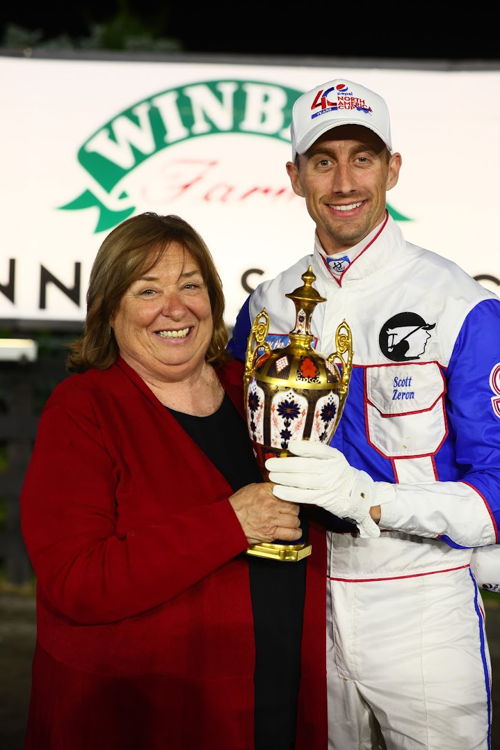 Scott Zeron and Linda Toscano in the Winner's Circle for the 40th Pepsi North America Cup (New Image Media) 