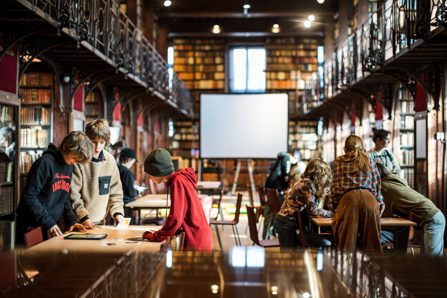 Workshop Cirkelheden in de Erfgoedbibliotheek Hendrik Conscience | foto: LUCID