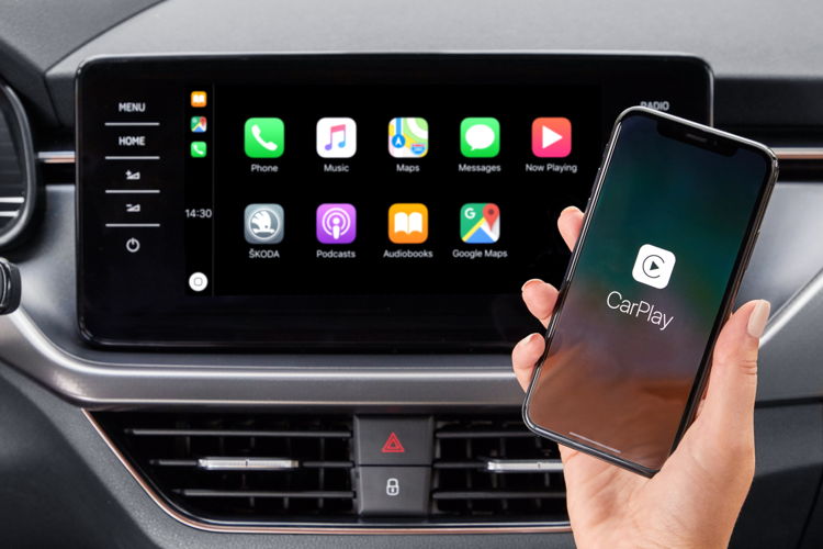 The ŠKODA SCALA and ŠKODA KAMIQ are the brand's first cars to offer a Wireless SmartLink option for cable-free communication between smartphone and infotainment system.