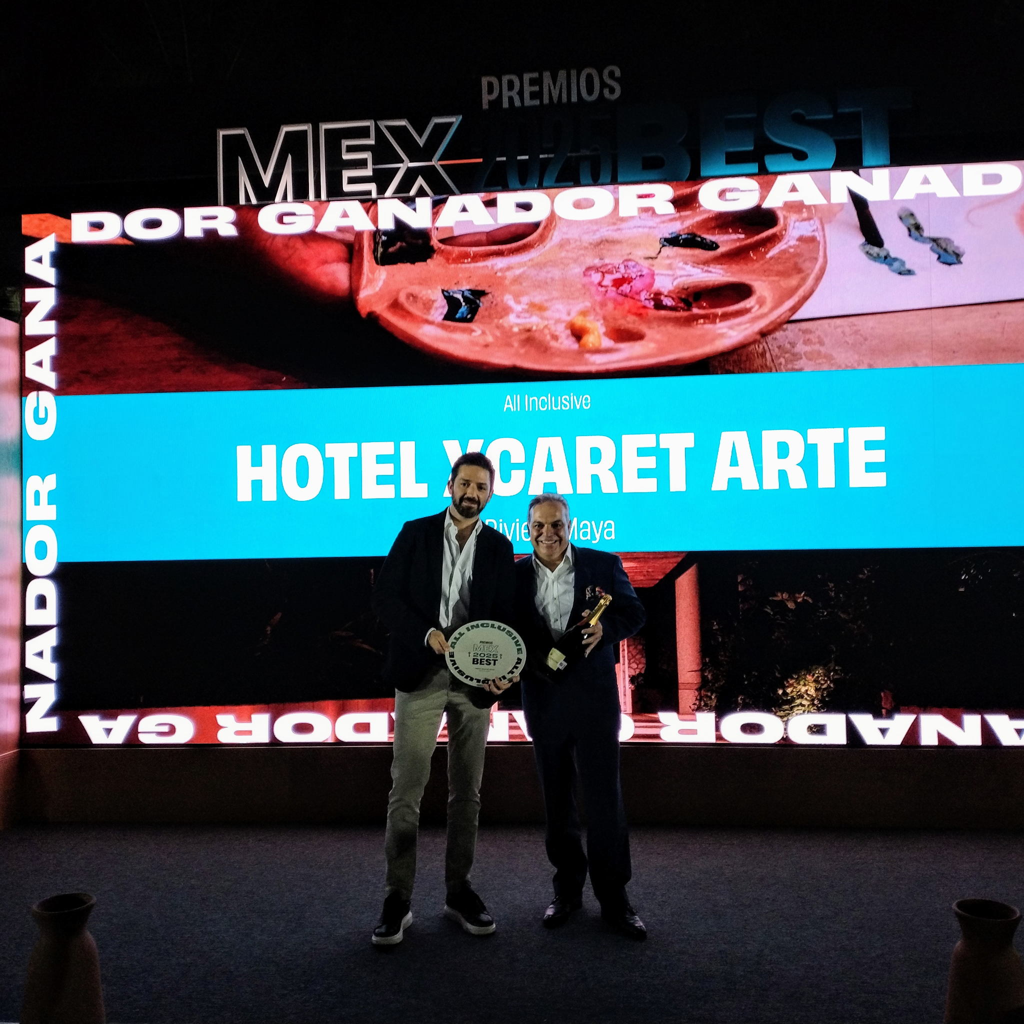 Luis Carlos Velázquez, Director de Marketing y Akis Neocleous, Director de Hoteles de Grupo Xcaret.