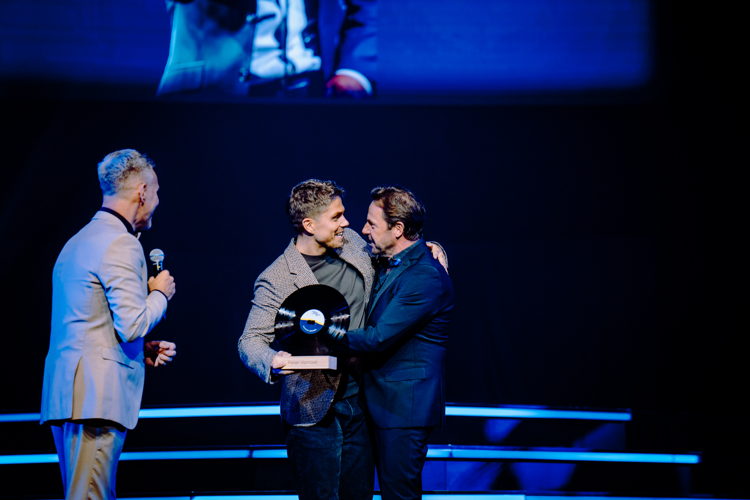Peter Van de Veire, André Hazes en Peter Vanlaet – © VRT / Stef Keynen