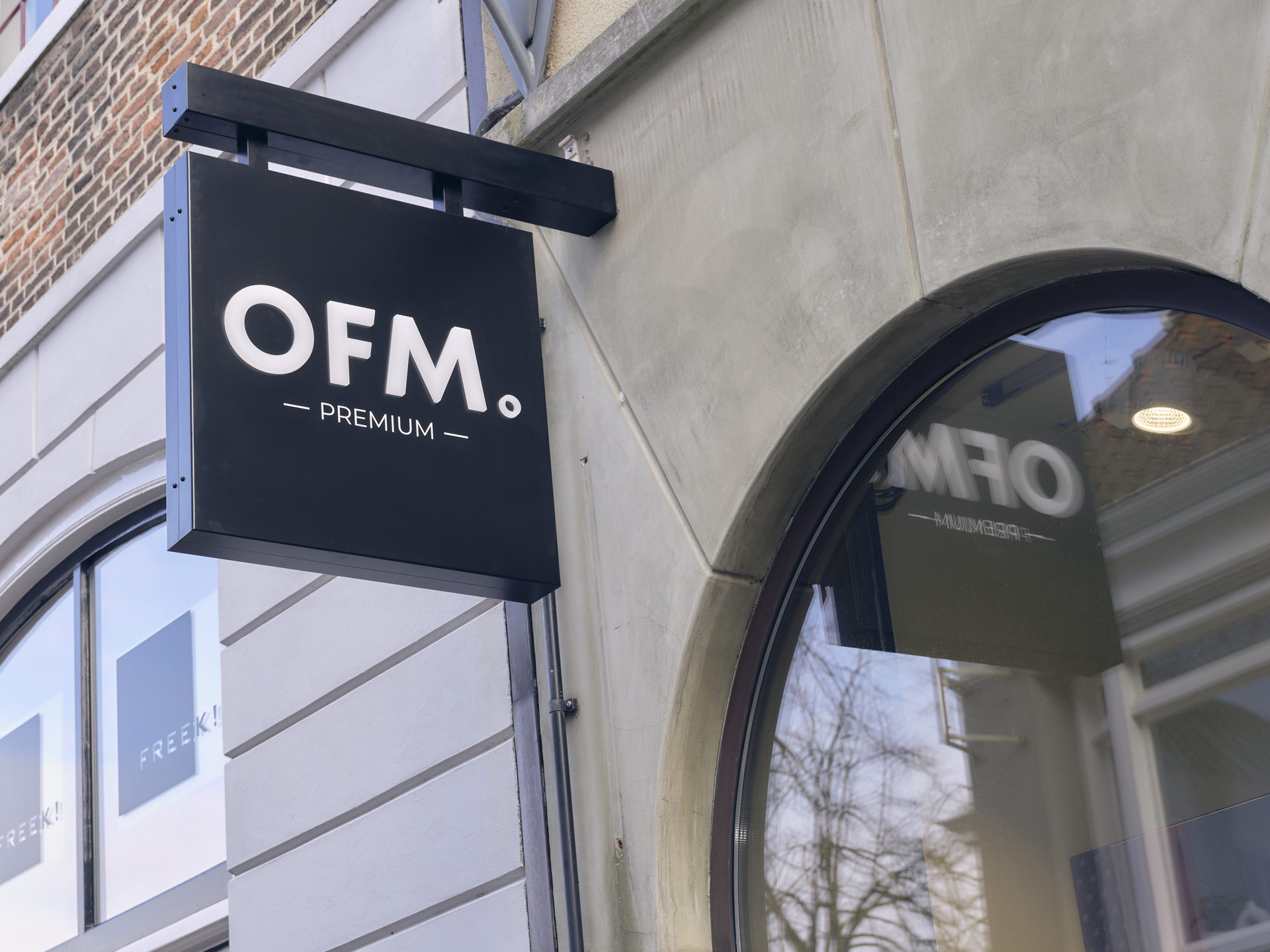 OFM.