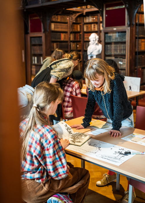 Workshop Cirkelheden in de Erfgoedbibliotheek Hendrik Conscience | foto: LUCID