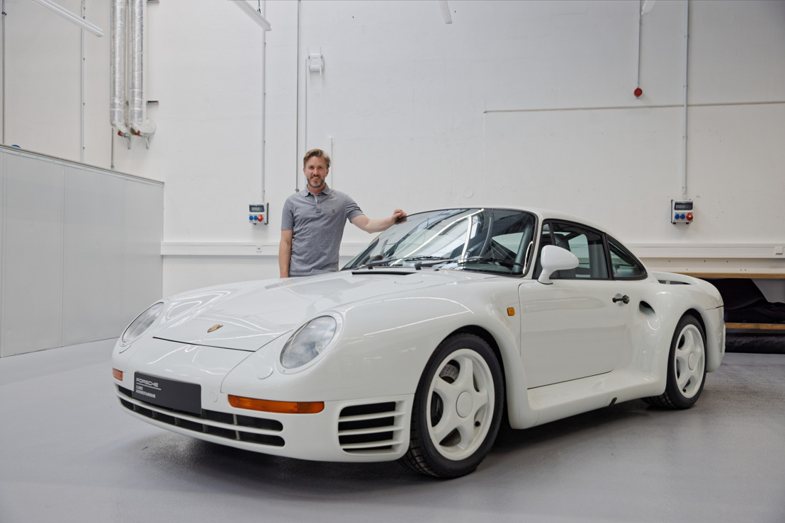 A most extraordinary pit stop: Nick Heidfeld’s 959 S visits Porsche Classic