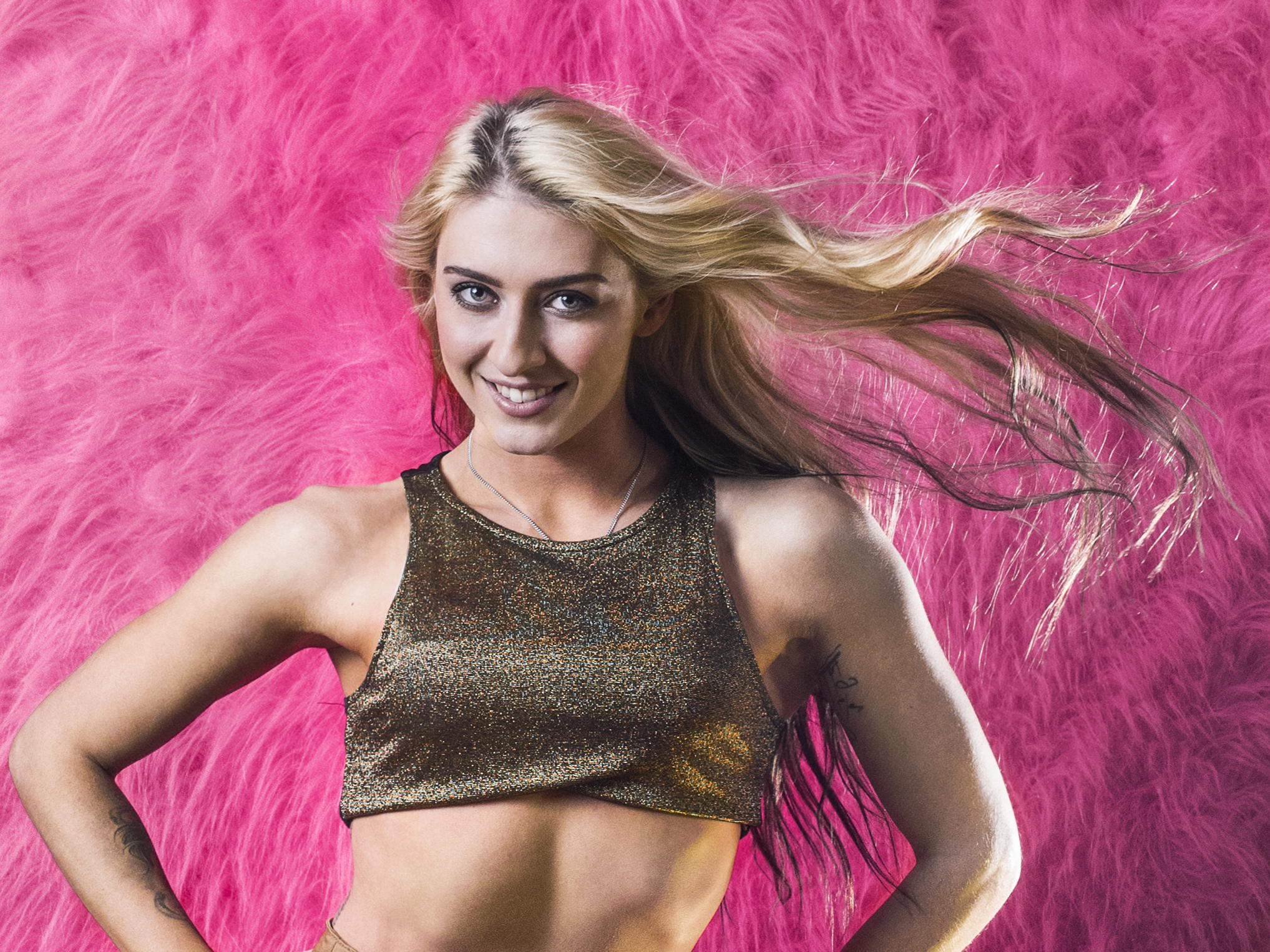 Axelle laat alter ego Axeela op je los - Morgen in Pink Ambition 