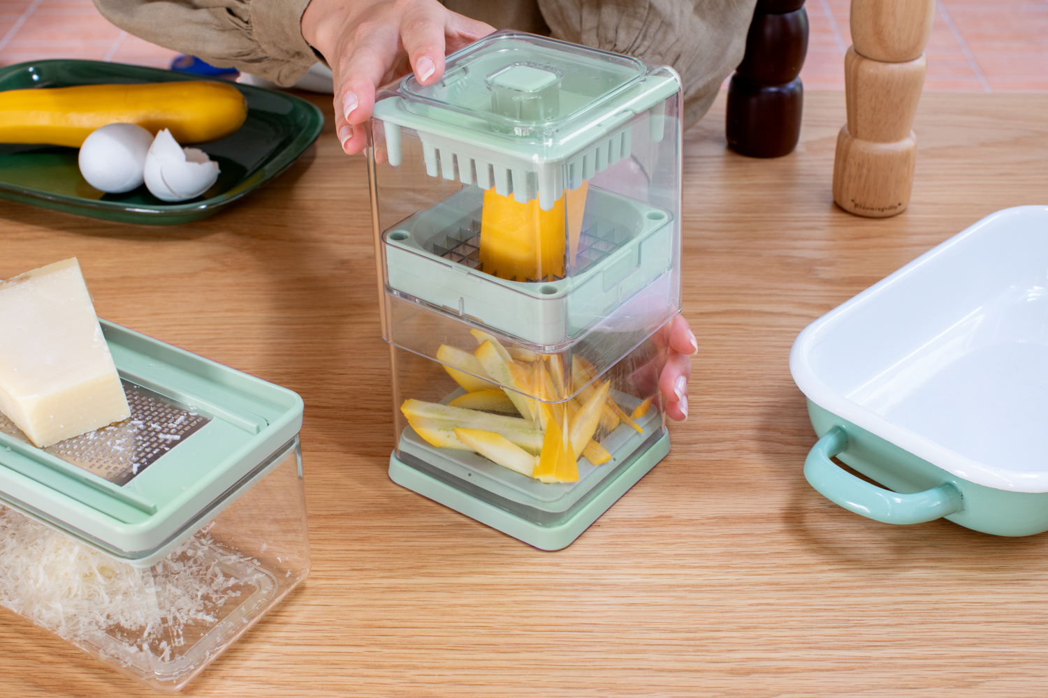 Tasty+ Potato Cutter - Jade Green - 8710755145421 Brabantia_6_NR-40922