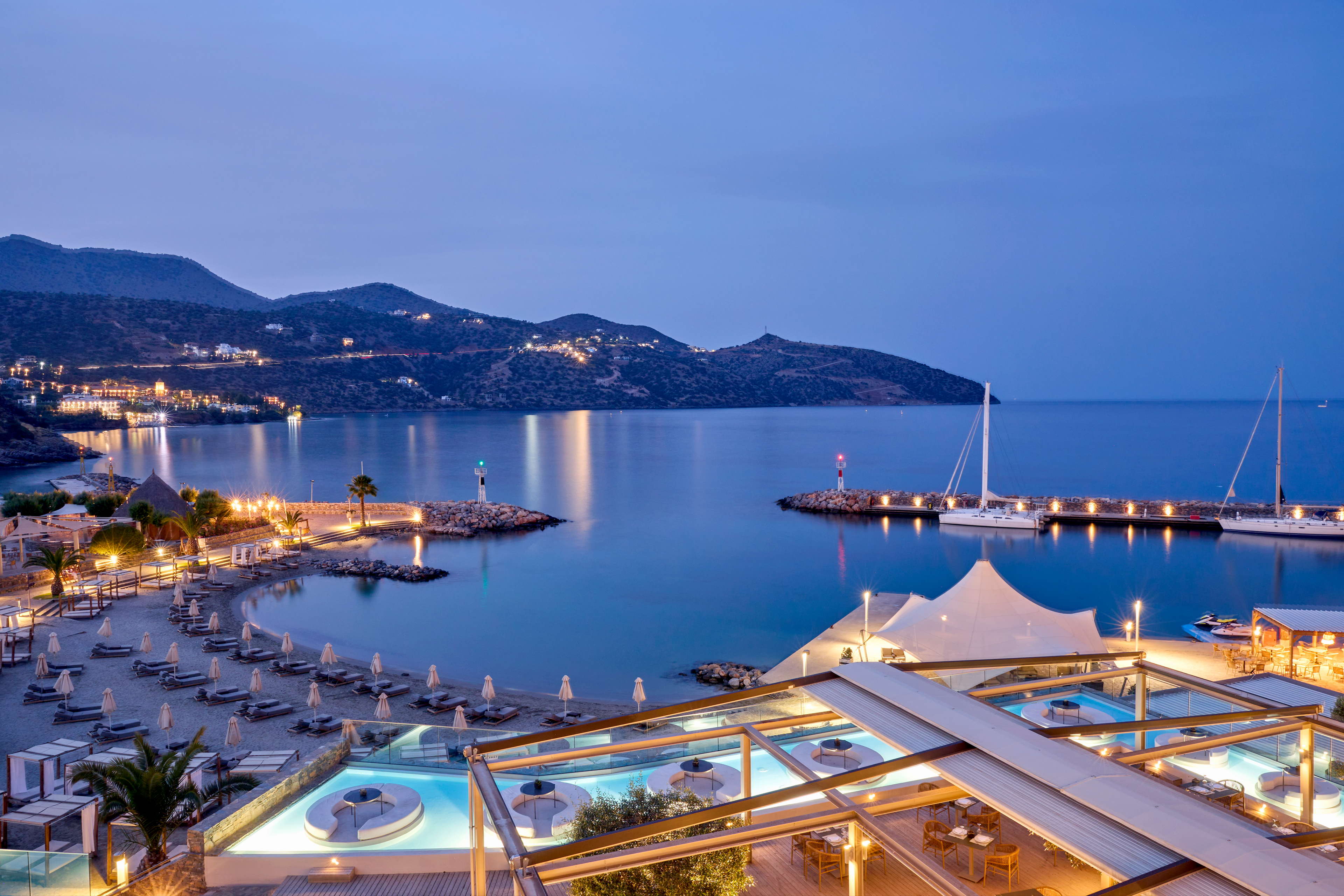 One Destination, Two Ways to Wander: Greek Escapes for Curiosity and Calm 