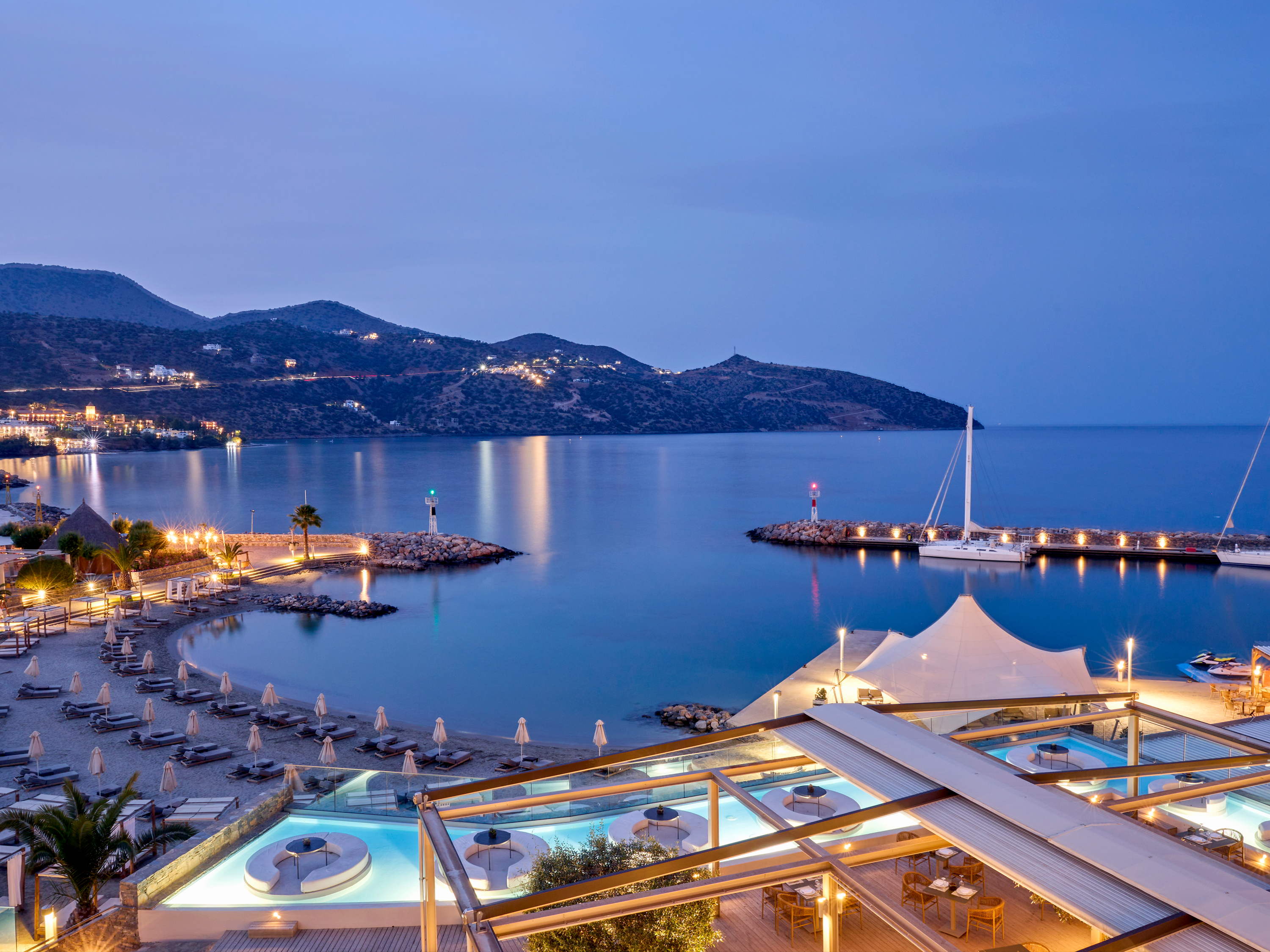 One Destination, Two Ways to Wander: Greek Escapes for Curiosity and Calm 