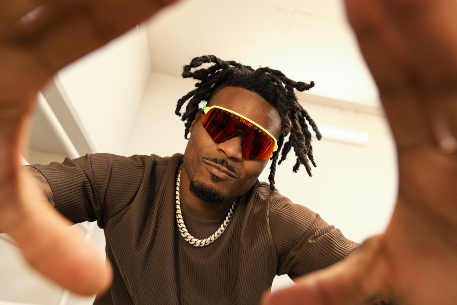 OAKLEY - DERWIN JAMES SUTRO LITE SWEEP CAMPAIGN IMAGE (3)