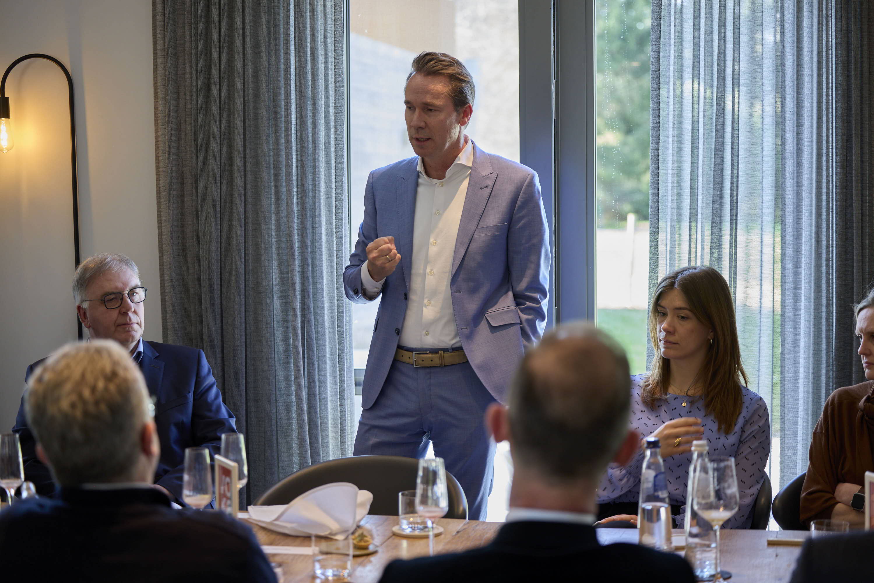 Minister Brouns licht zijn nieuw vergunningenbeleid toe aan het Netwerk bedrijfsleiders Hageland