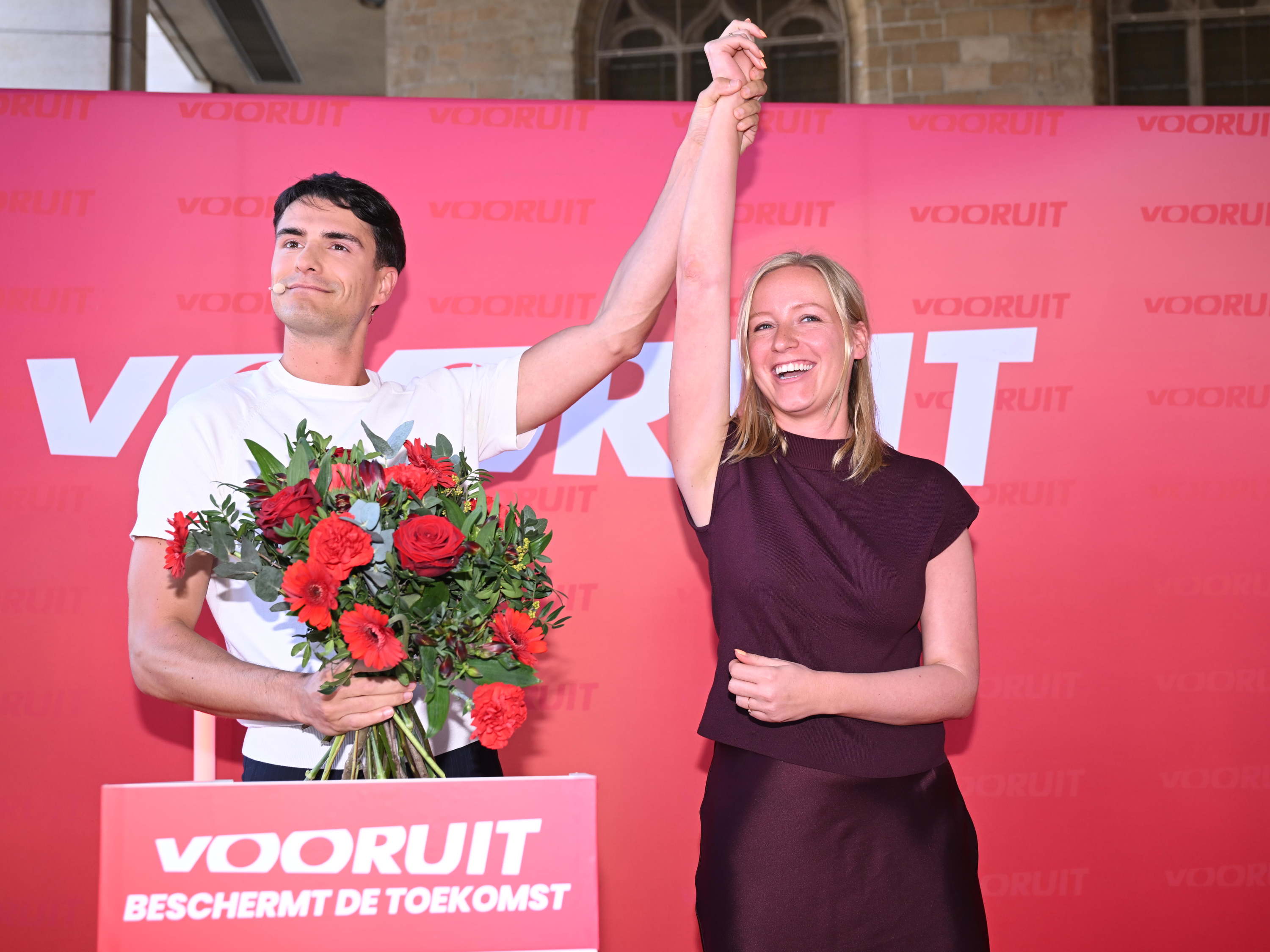 Vooruit rewarded for government participation in new poll, Open VLD sinks further