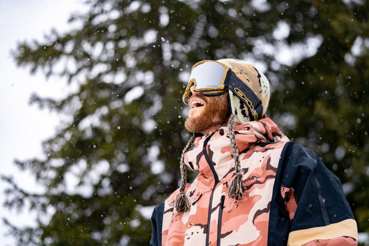 OAKLEY STÅLE SANDBECH - LIFESTYLE IMAGE (5)